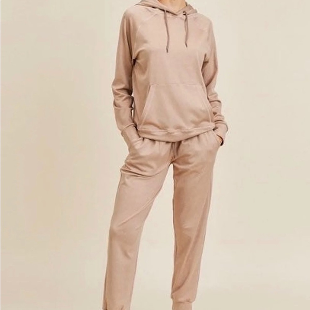 NEW 2-Piece Hoodie & Jogger Set Beige Fleece Lined Size Large